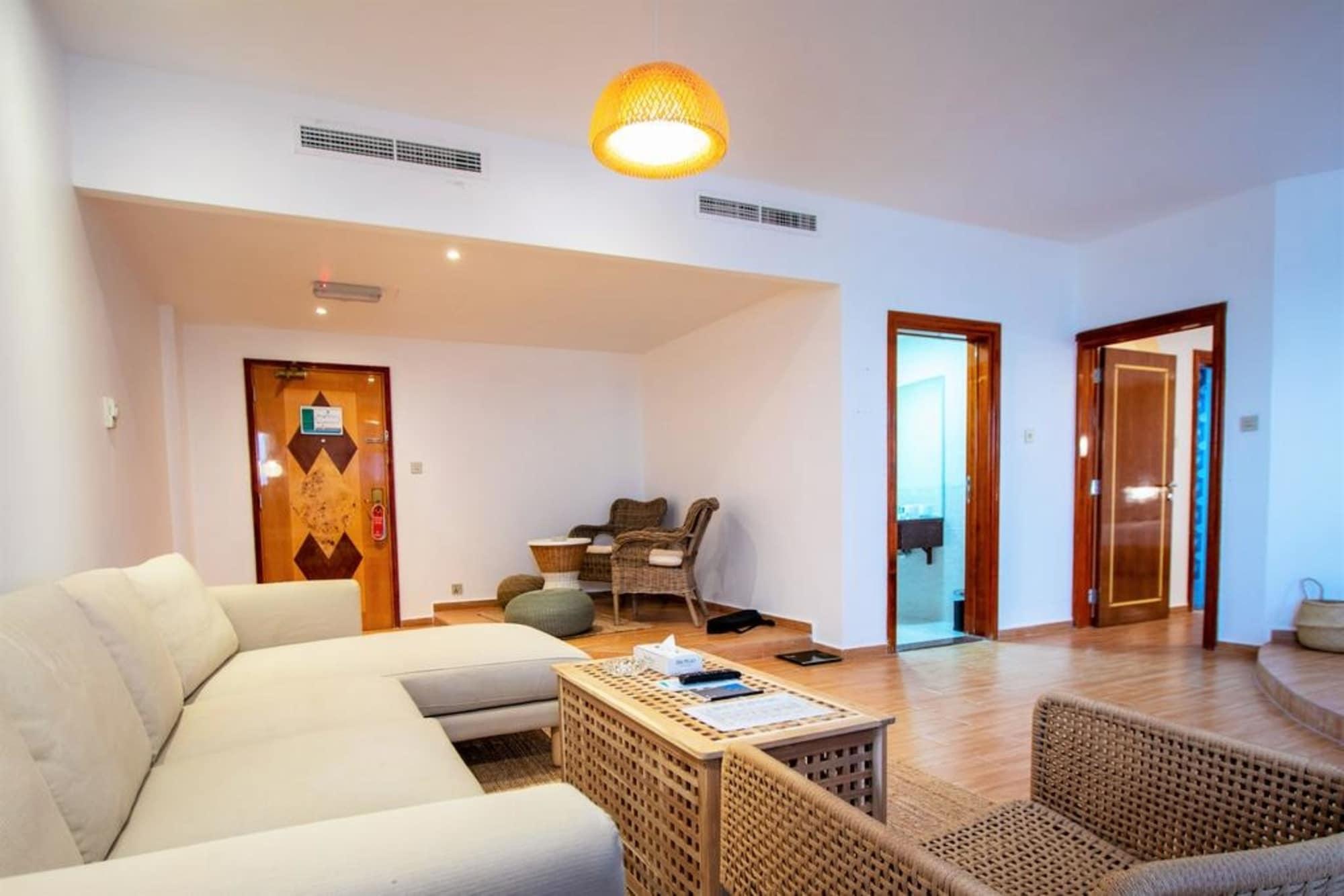 Bm Beach Hotel Рас ал Хайм Екстериор снимка