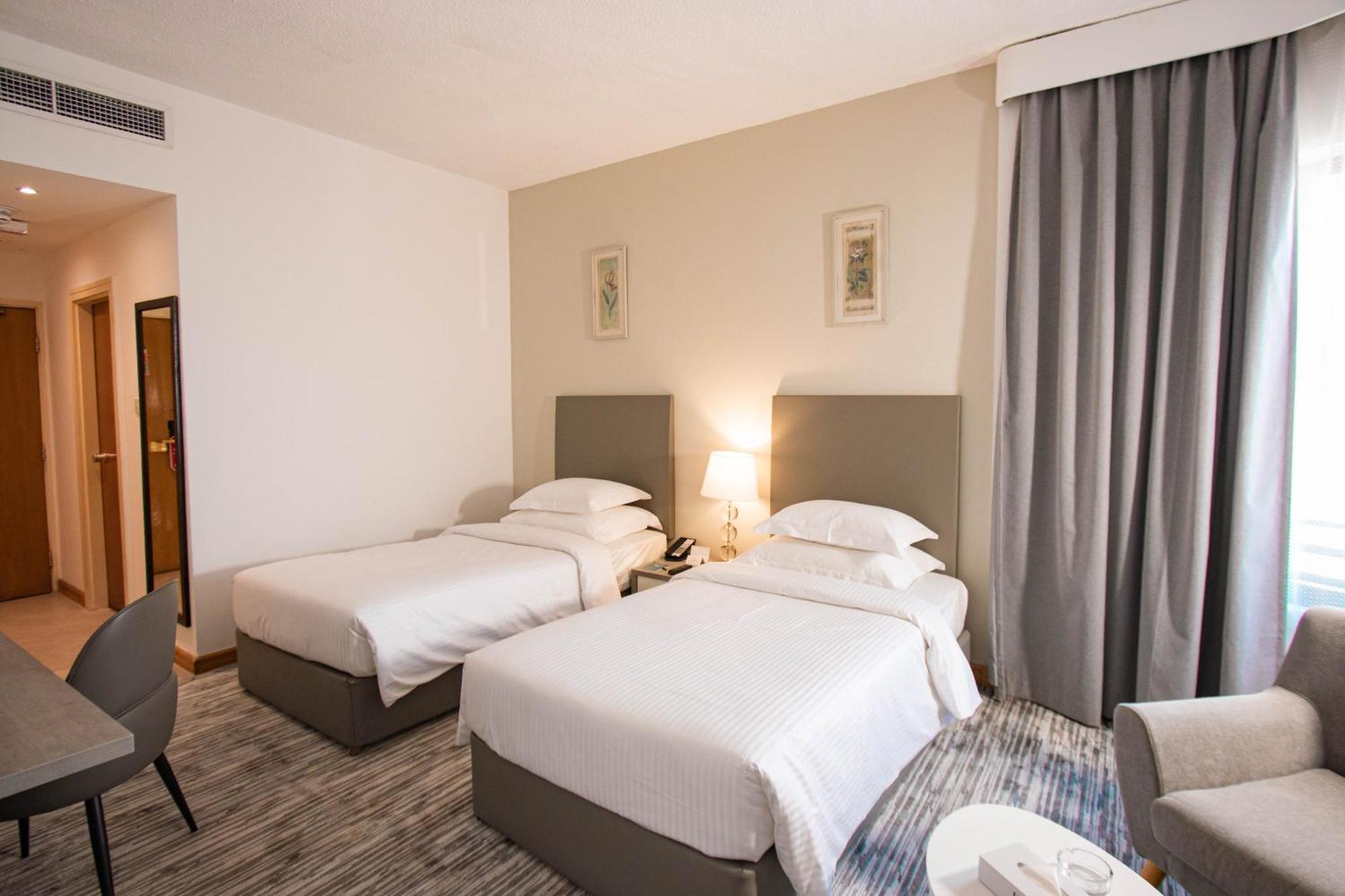 Bm Beach Hotel Рас ал Хайм Екстериор снимка